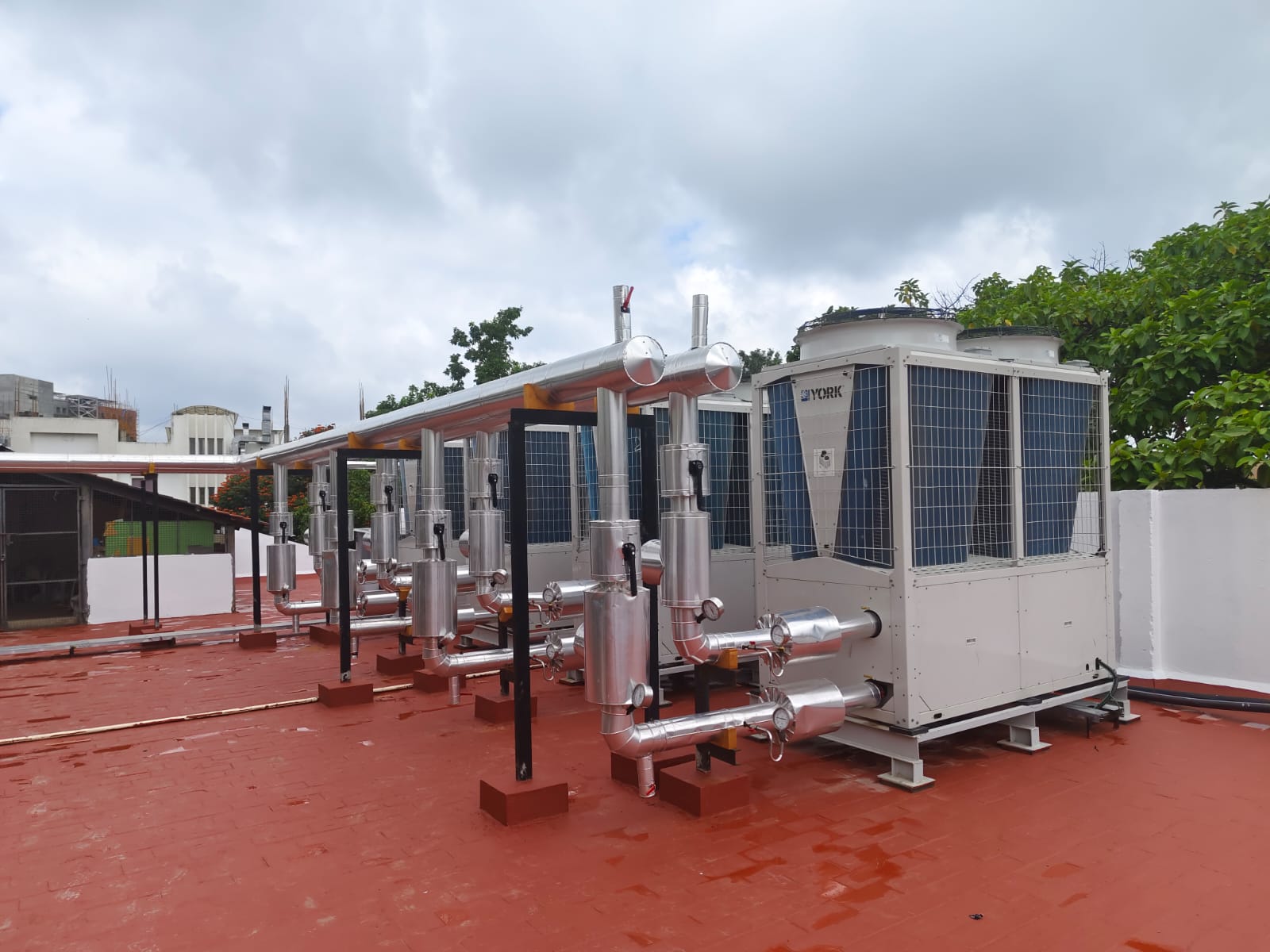 York rooftop chiller installation